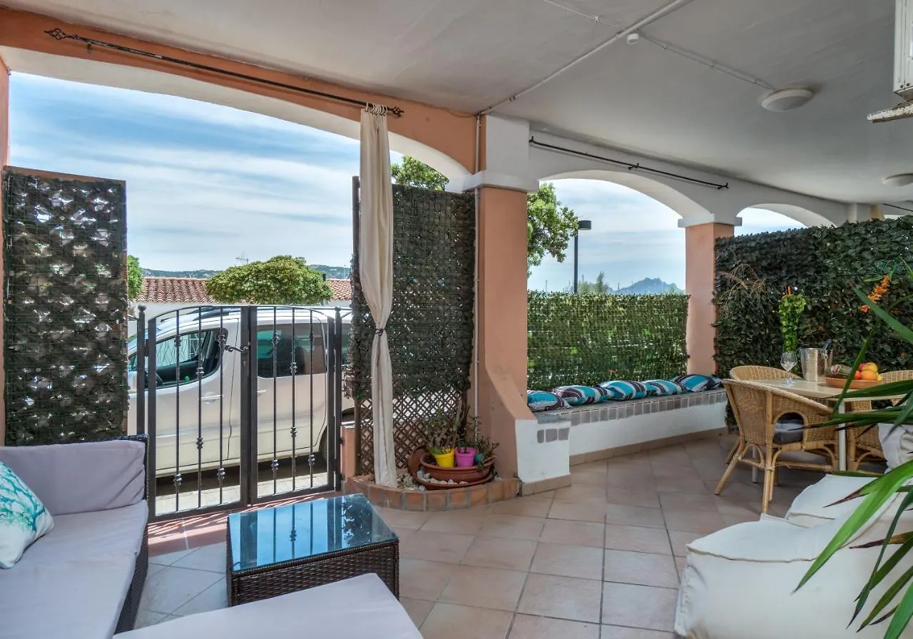 Sardinia Family Villas - Cannigione Beach Apartments 0*,  Italie