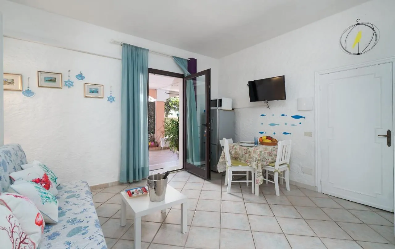Sardinia Family Villas - Cannigione Beach Apartments Italie