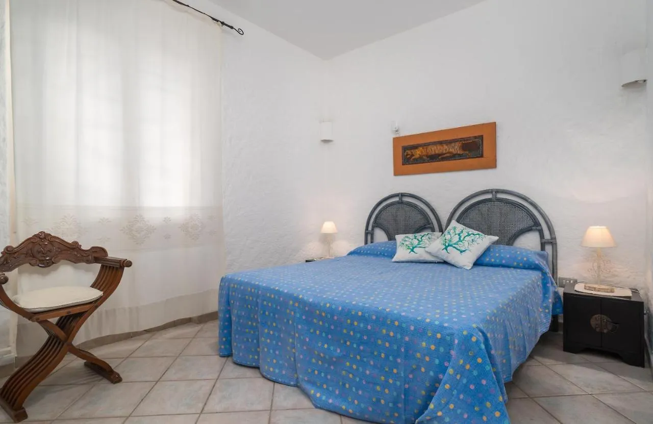 Sardinia Family Villas - Cannigione Beach Apartments 0*,
