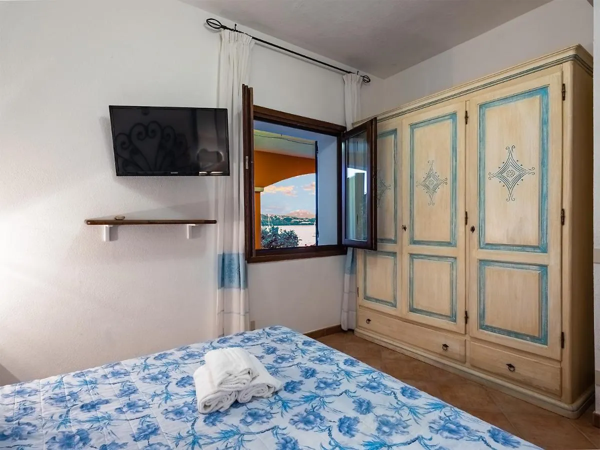Sardinia Family Villas - Cannigione Beach Apartments 0*,