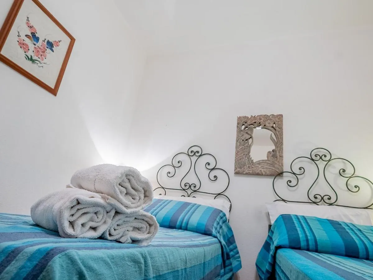 Sardinia Family Villas - Cannigione Beach Apartments