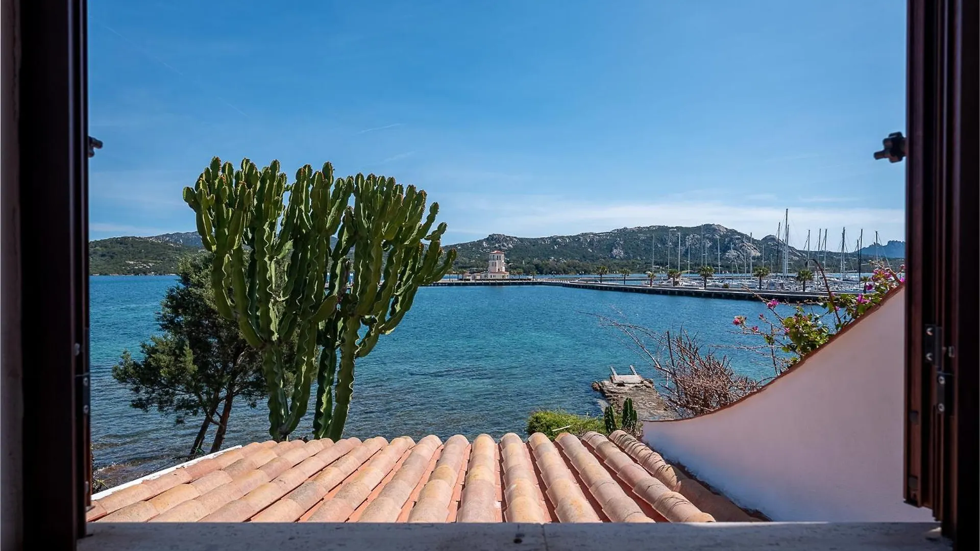 Sardinia Family Villas - Cannigione Beach Apartments