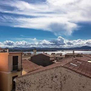 Homey Experience - Attic Sea View Appartement